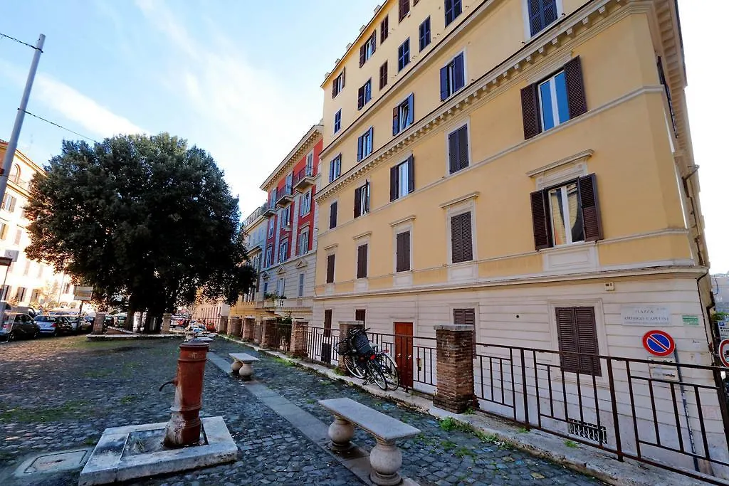 Piazza Capponi Apartment-1